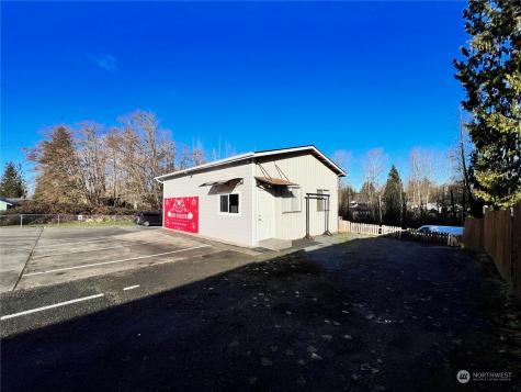 11401 Airport Road Everett WA 98204
