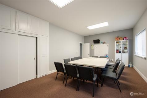 11401 Airport Road Everett WA 98204