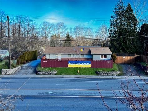 11401 Airport Road Everett WA 98204