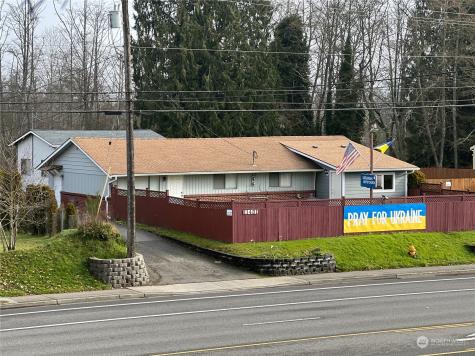 11401 Airport Road Everett WA 98204