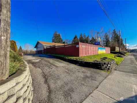 11401 Airport Road Everett WA 98204