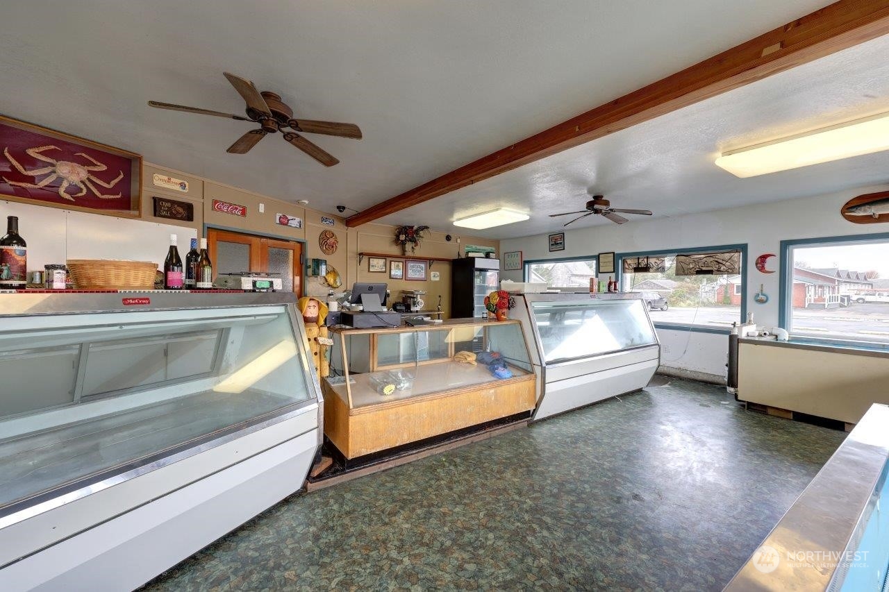 1917 Pacific Avenue S Long Beach WA 98631