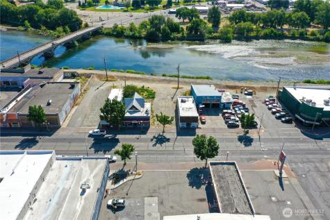 19 Main Street S Omak WA 98841
