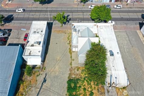 19 Main Street S Omak WA 98841