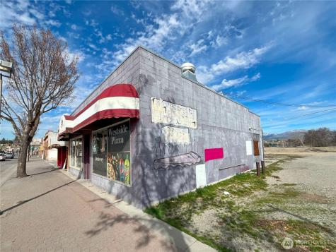 19 Main Street S Omak WA 98841