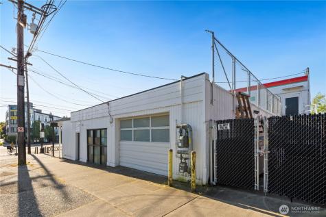 8211 Aurora Avenue N Seattle WA 98103