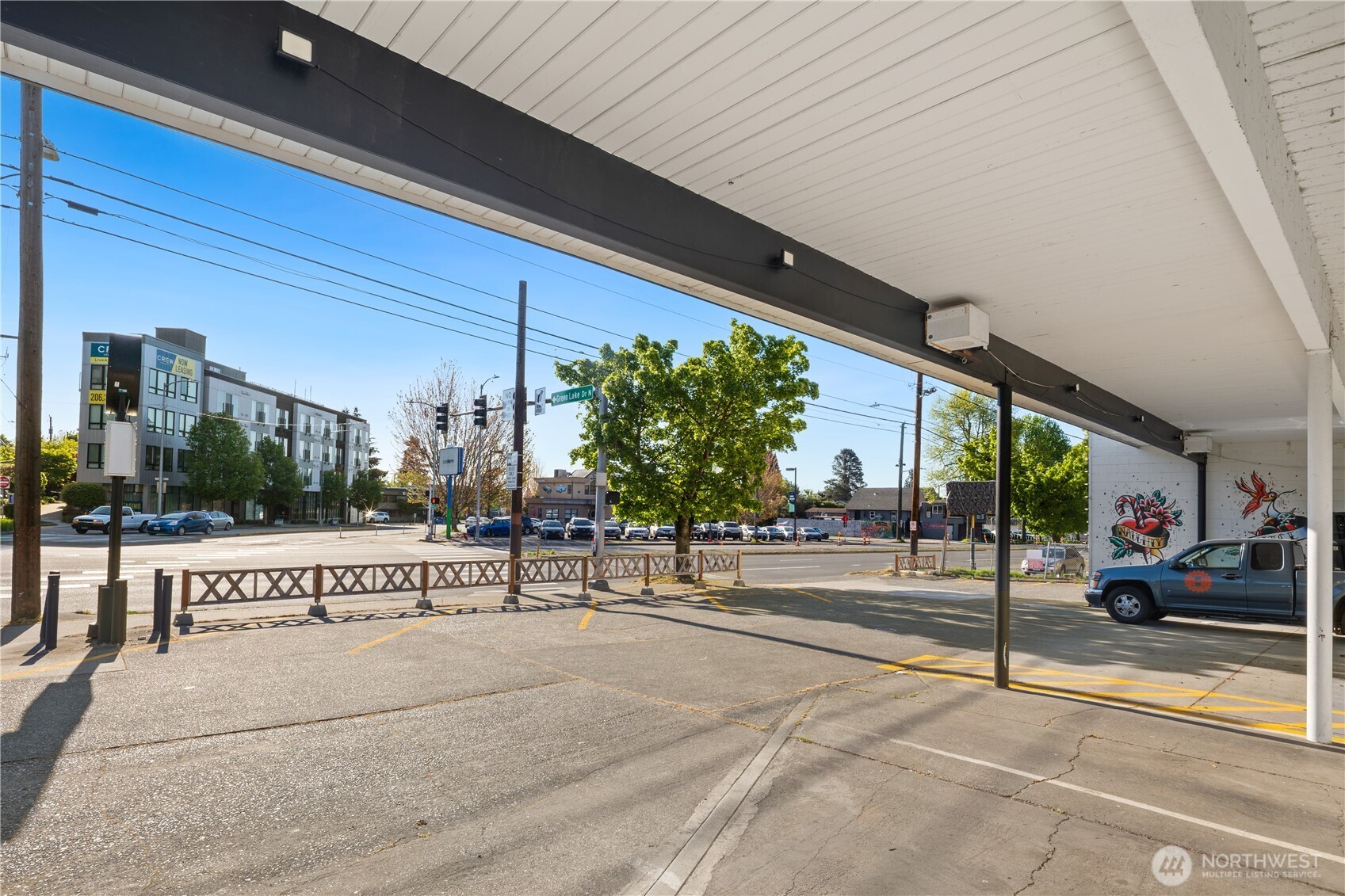 8211 Aurora Avenue N Seattle WA 98103