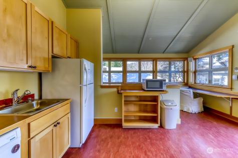 840 Madison Avenue N Bainbridge Island WA 98110