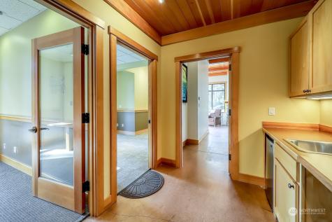 840 Madison Avenue N Bainbridge Island WA 98110