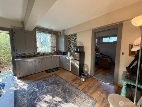 107 Main Street Riverside WA 98849