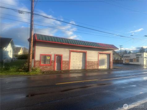 11022 Valley Avenue E Puyallup WA 98372
