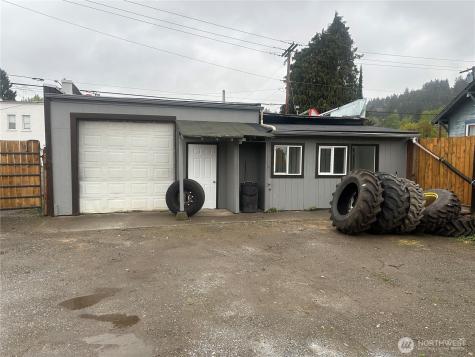 11022 Valley Avenue E Puyallup WA 98372