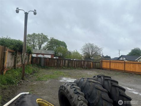 11022 Valley Avenue E Puyallup WA 98372