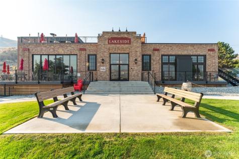 2037 W Woodin Avenue Chelan WA 98816