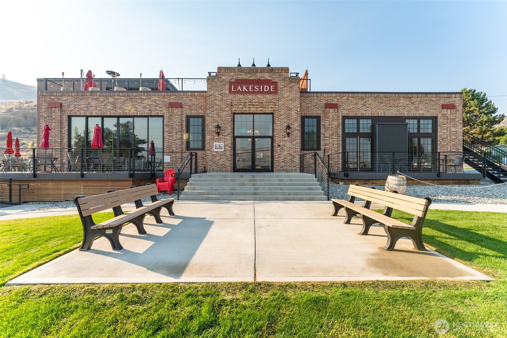 2037 W Woodin Avenue Chelan WA 98816