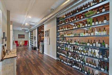 2037 W Woodin Avenue Chelan WA 98816