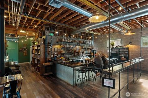 2037 W Woodin Avenue Chelan WA 98816