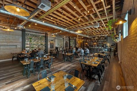 2037 W Woodin Avenue Chelan WA 98816