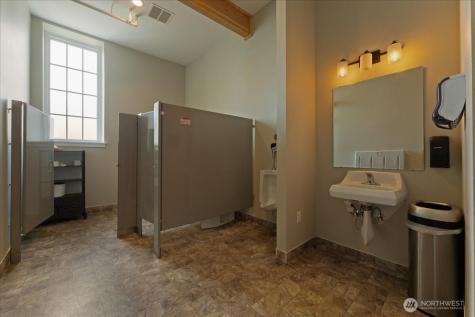 2037 W Woodin Avenue Chelan WA 98816