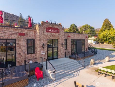 2037 W Woodin Avenue Chelan WA 98816