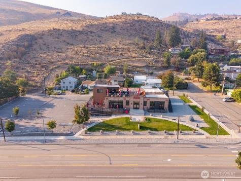2037 W Woodin Avenue Chelan WA 98816