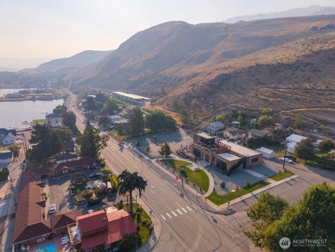 2037 W Woodin Avenue Chelan WA 98816