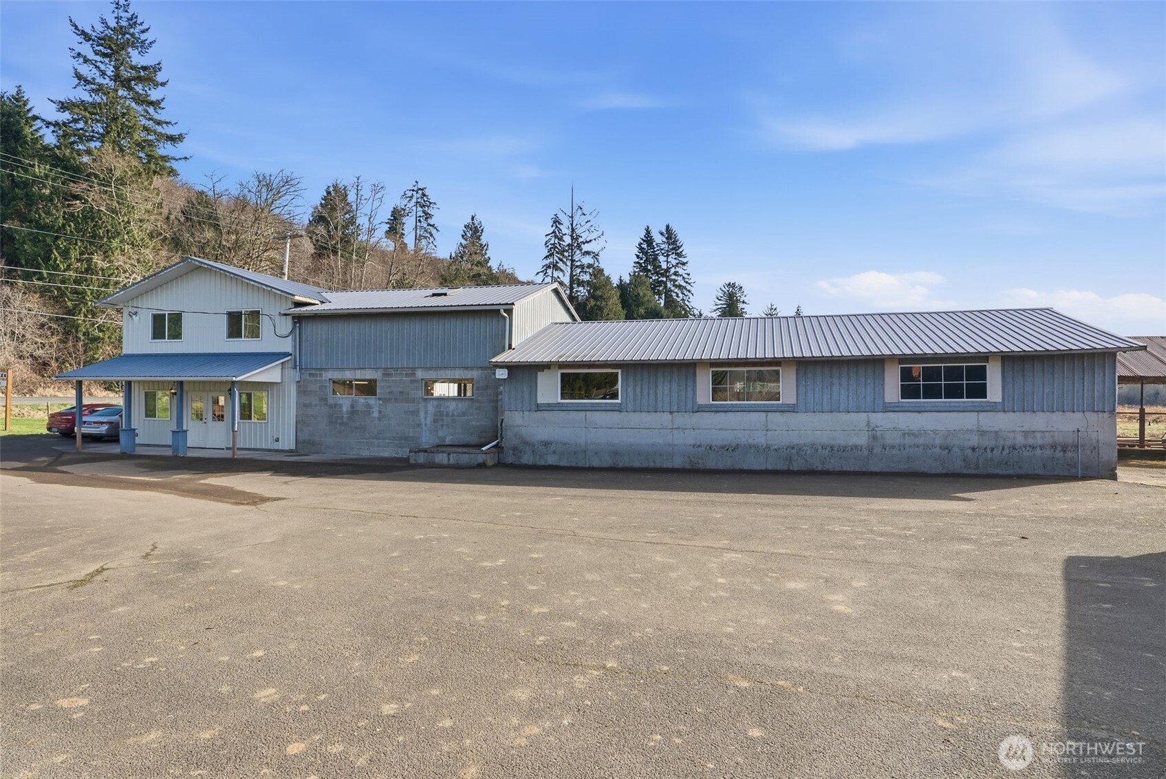 957 W State Route 4 Cathlamet WA 98612