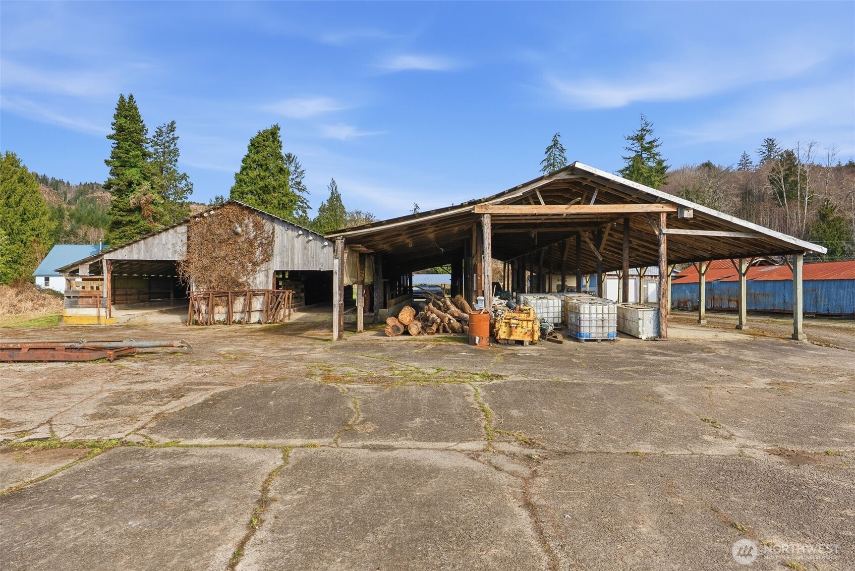 957 W State Route 4 Cathlamet WA 98612