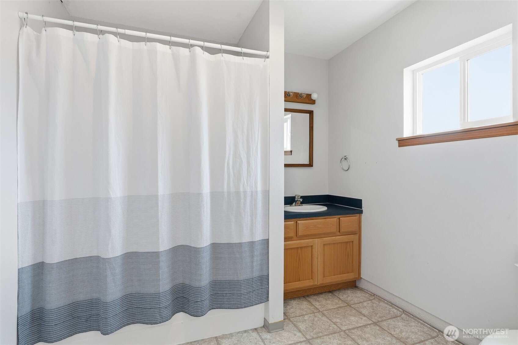 957 W State Route 4 Cathlamet WA 98612