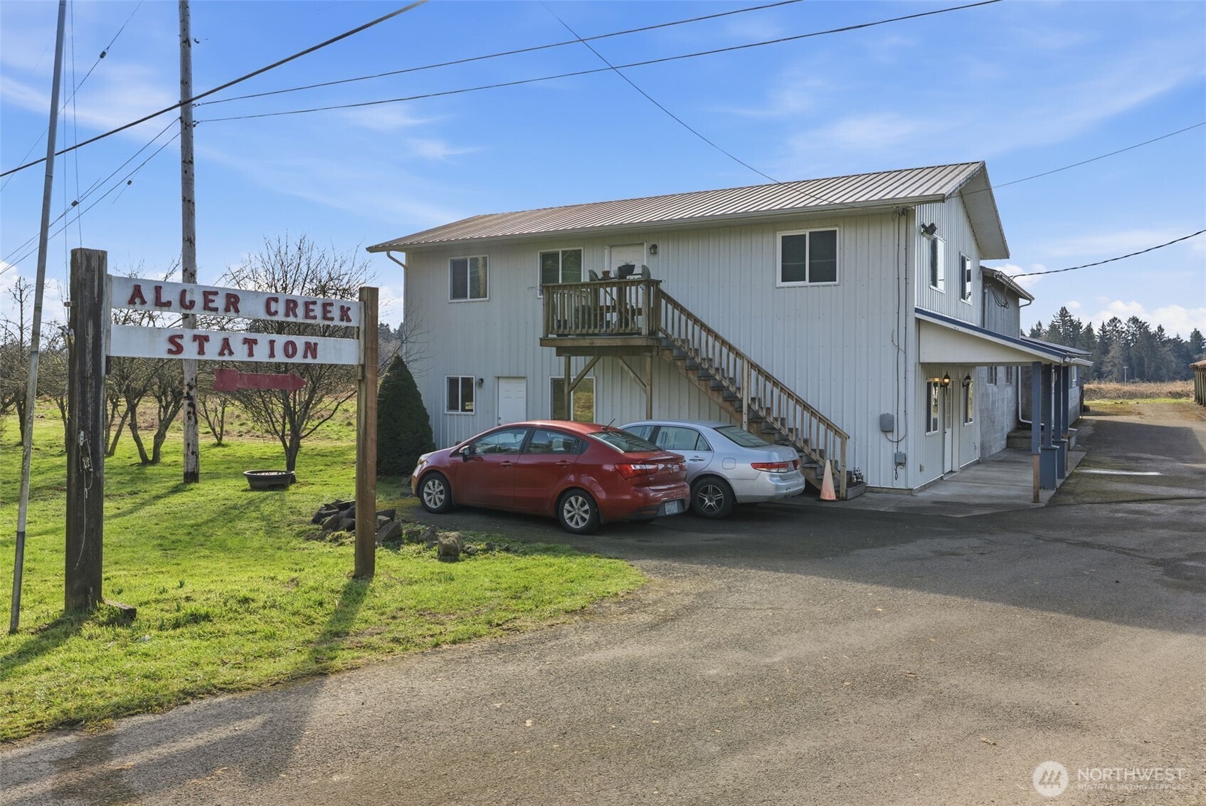 957 W State Route 4 Cathlamet WA 98612