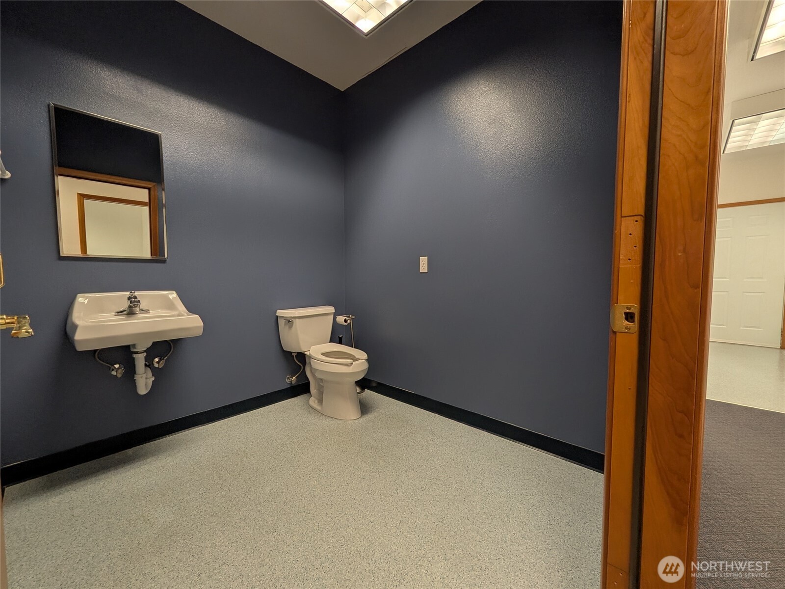 530 W Fir Street Sequim WA 98382