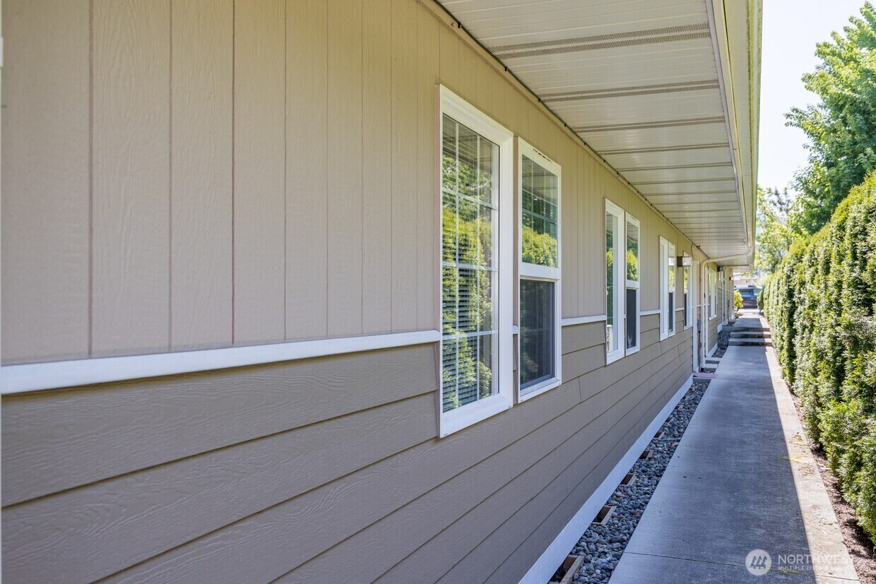 530 W Fir Street Sequim WA 98382