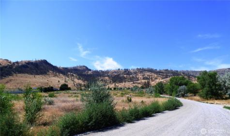 17 Swann Lane Oroville WA 98844