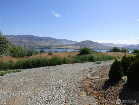 17 Swann Lane Oroville WA 98844