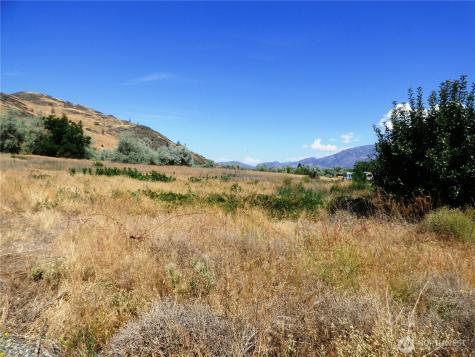 17 Swann Lane Oroville WA 98844