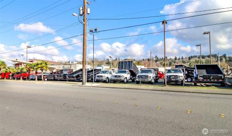 418 Central Avenue N Kent WA 98032