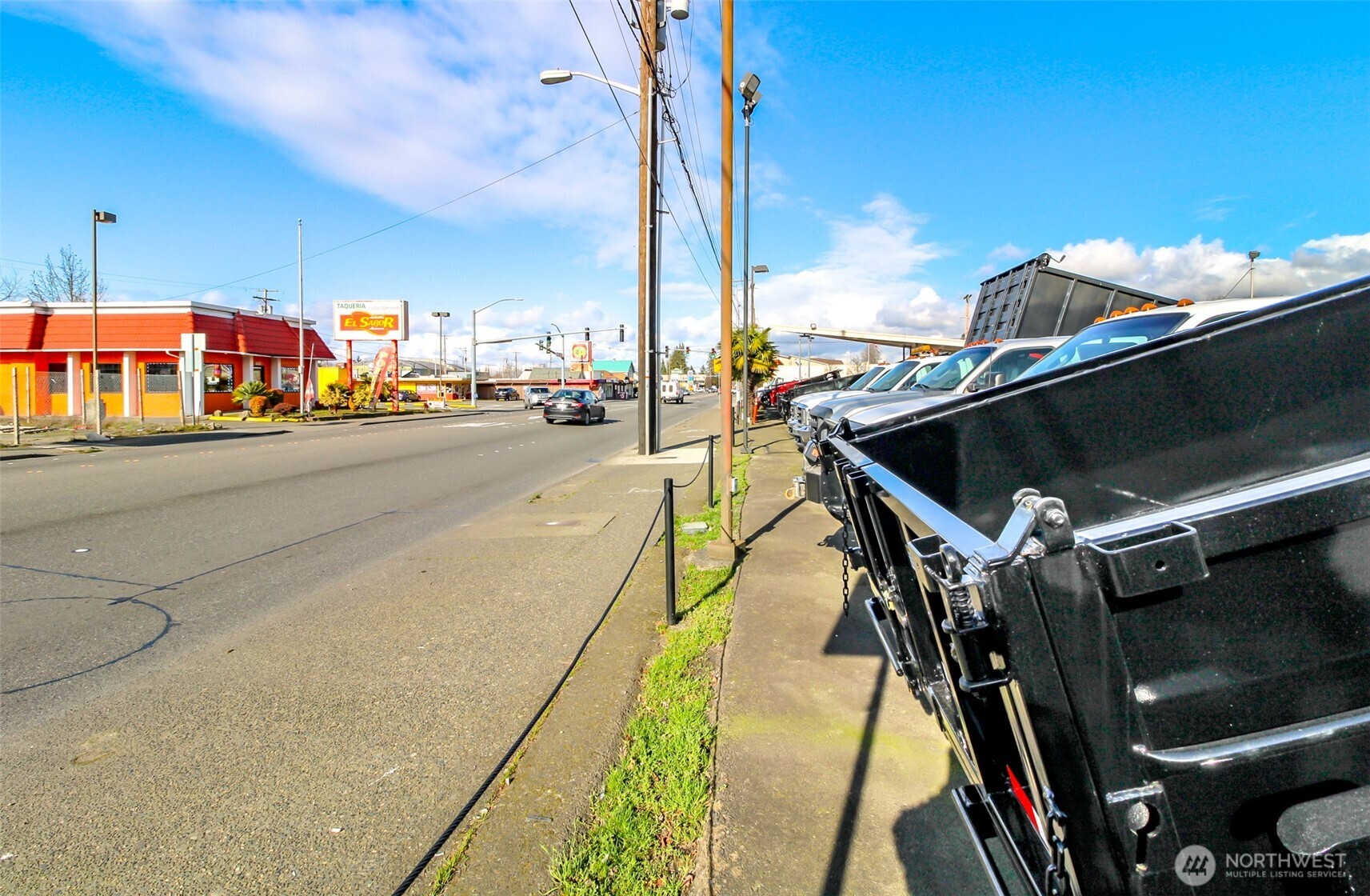 418 Central Avenue N Kent WA 98032