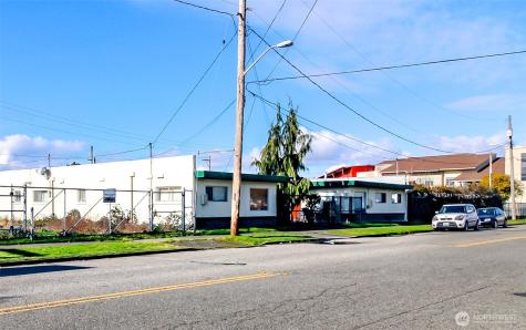 418 Central Avenue N Kent WA 98032