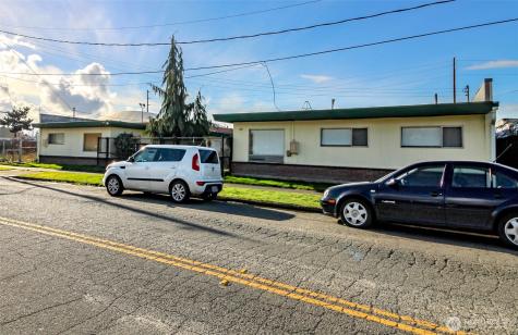 418 Central Avenue N Kent WA 98032