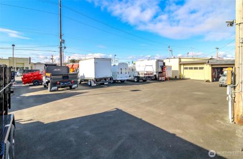 418 Central Avenue N Kent WA 98032