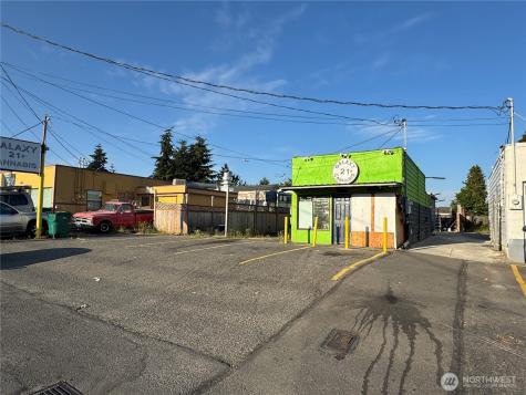 11042 1st Avenue S Seattle WA 98168