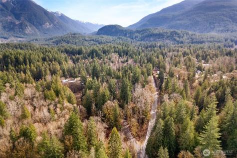 10211 Mount Baker Highway Deming WA 98244