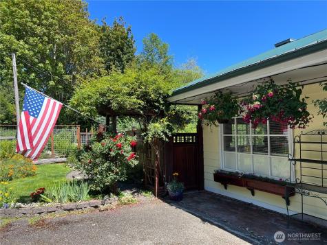 7251 Oak Bay Road Port Ludlow WA 98365