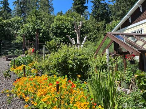 7251 Oak Bay Road Port Ludlow WA 98365