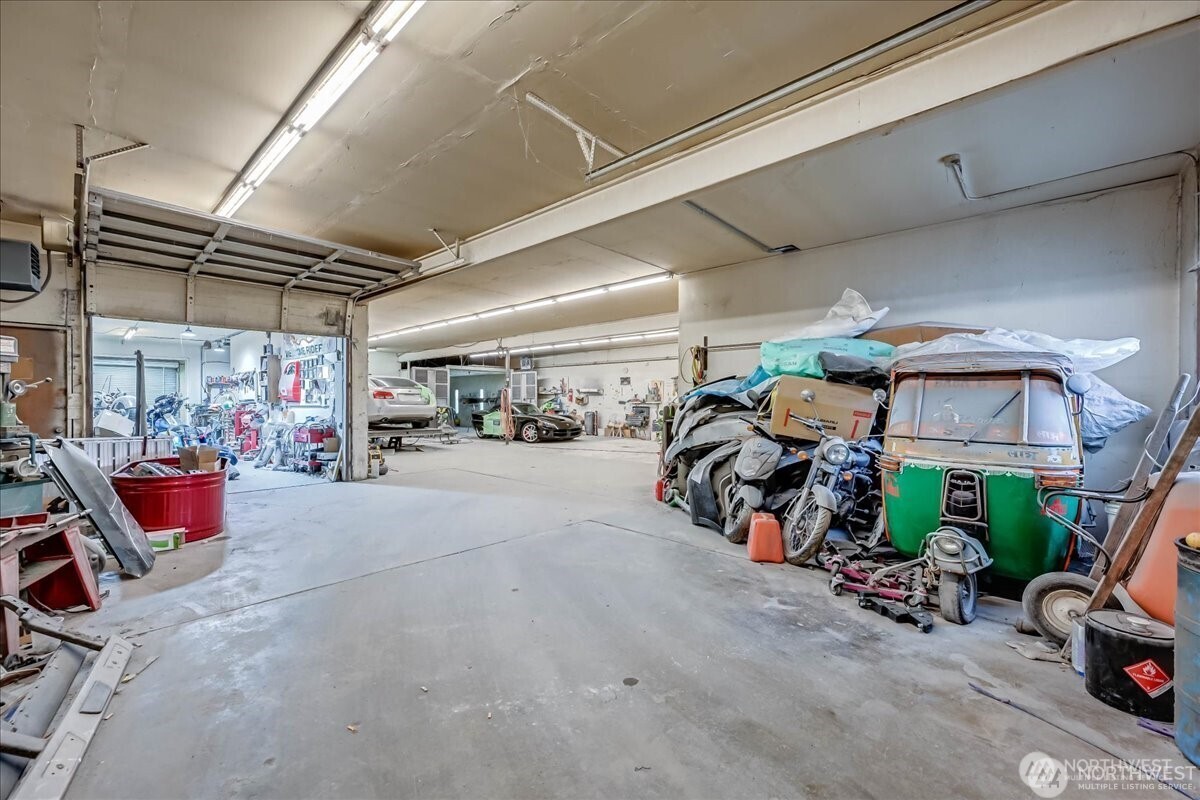 13720 Aurora Avenue N Seattle WA 98133