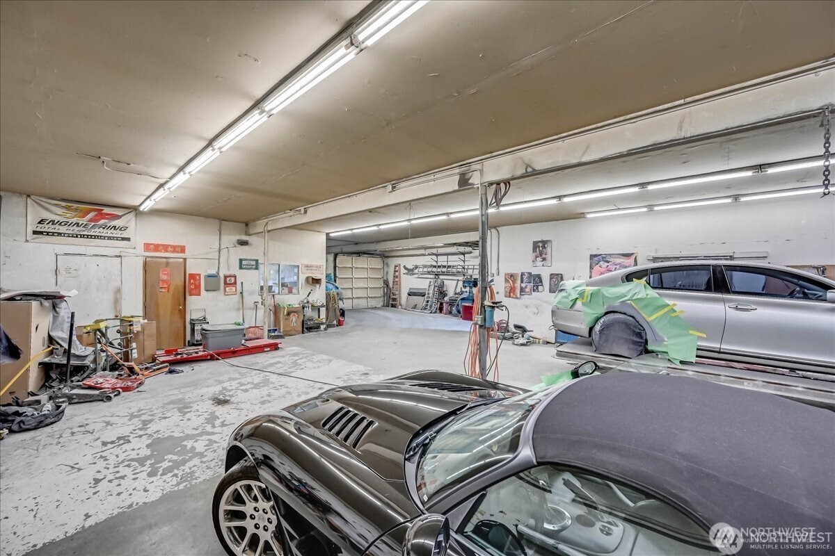13720 Aurora Avenue N Seattle WA 98133