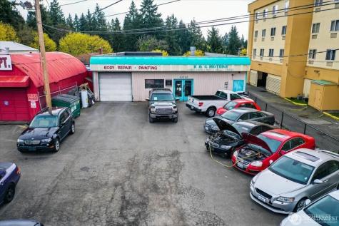 13720 Aurora Avenue N Seattle WA 98133