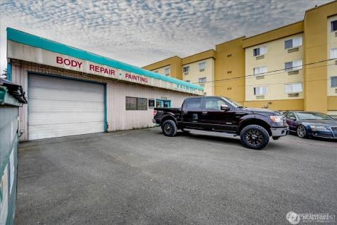 13720 Aurora Avenue N Seattle WA 98133