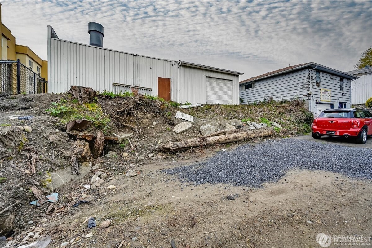 13720 Aurora Avenue N Seattle WA 98133