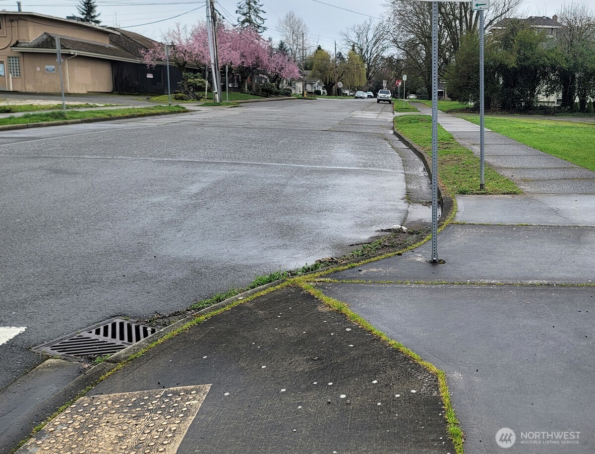 504 W Main St. W Auburn WA 98001